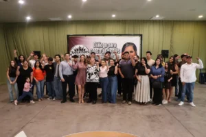 Atenta Eva Moreno a las necesidades de los jóvenes